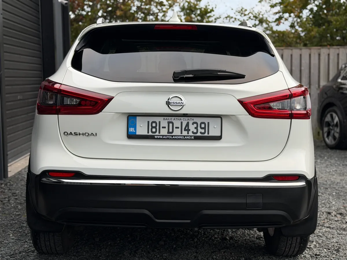 181 Nissan Qashqai LOW KM SUNROOF - Image 3