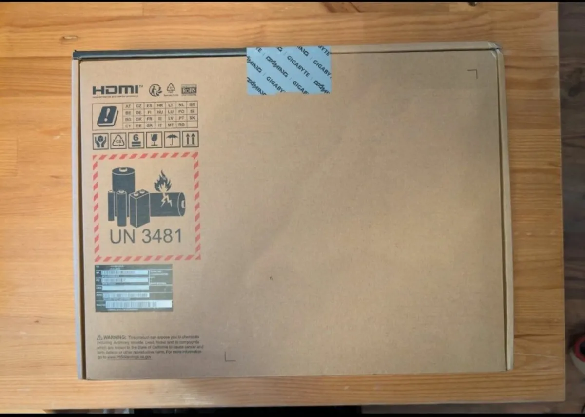 Laptop - Image 4