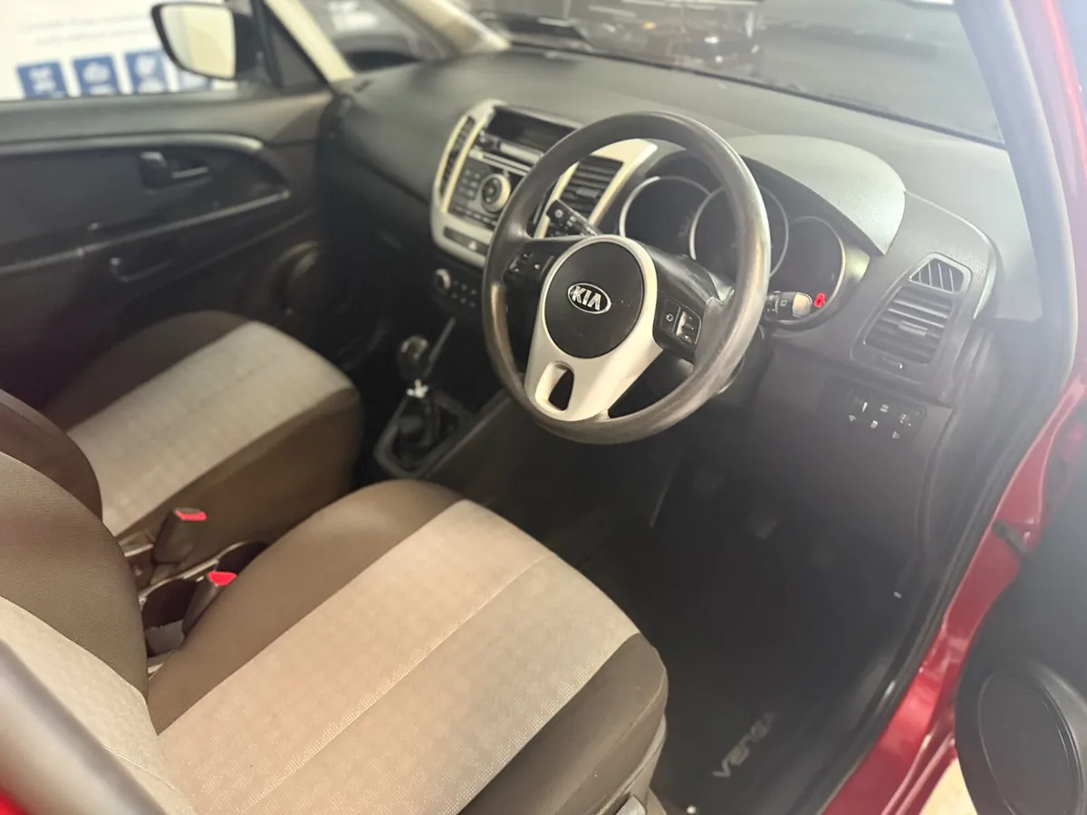 Kia Venga 2015. LX 1.4 - Image 4