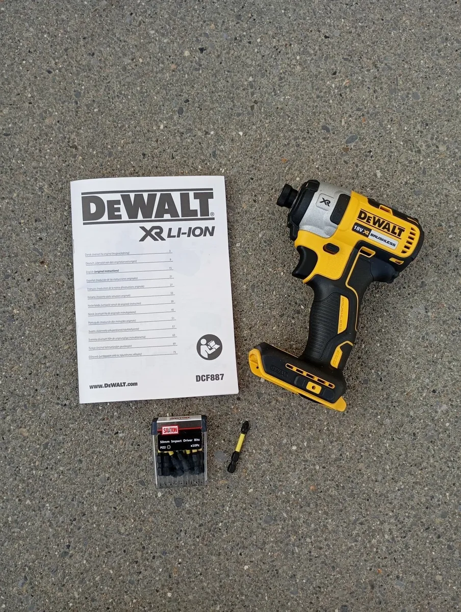 DeWalt dcf887 Impact Driver - Image 1