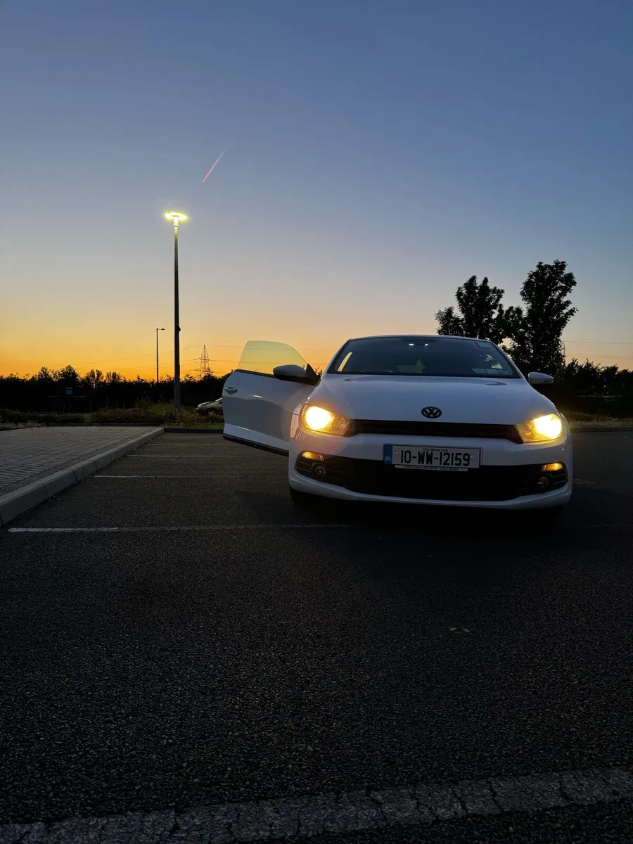 VW Scirocco 2.0TDI - Image 4