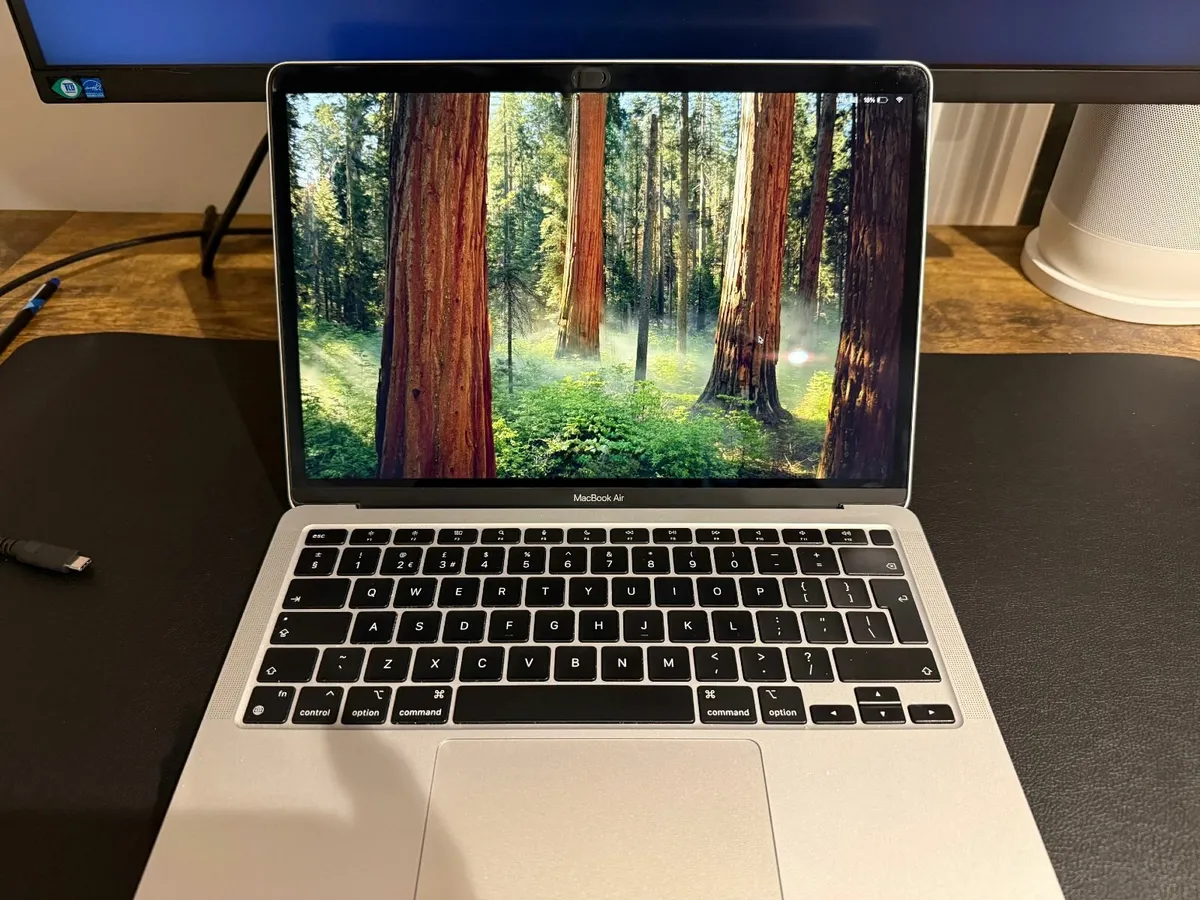 MacBook Air M1 (2020), 8GB RAM, 512GB SSD - Image 1