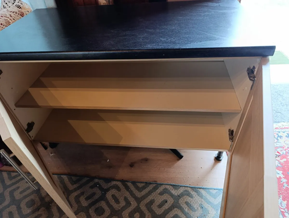 Kitchen cabinets - Image 2