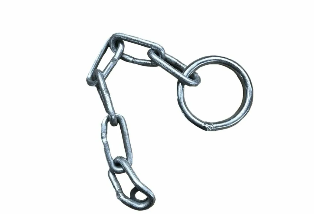 Safty chain frequired by law