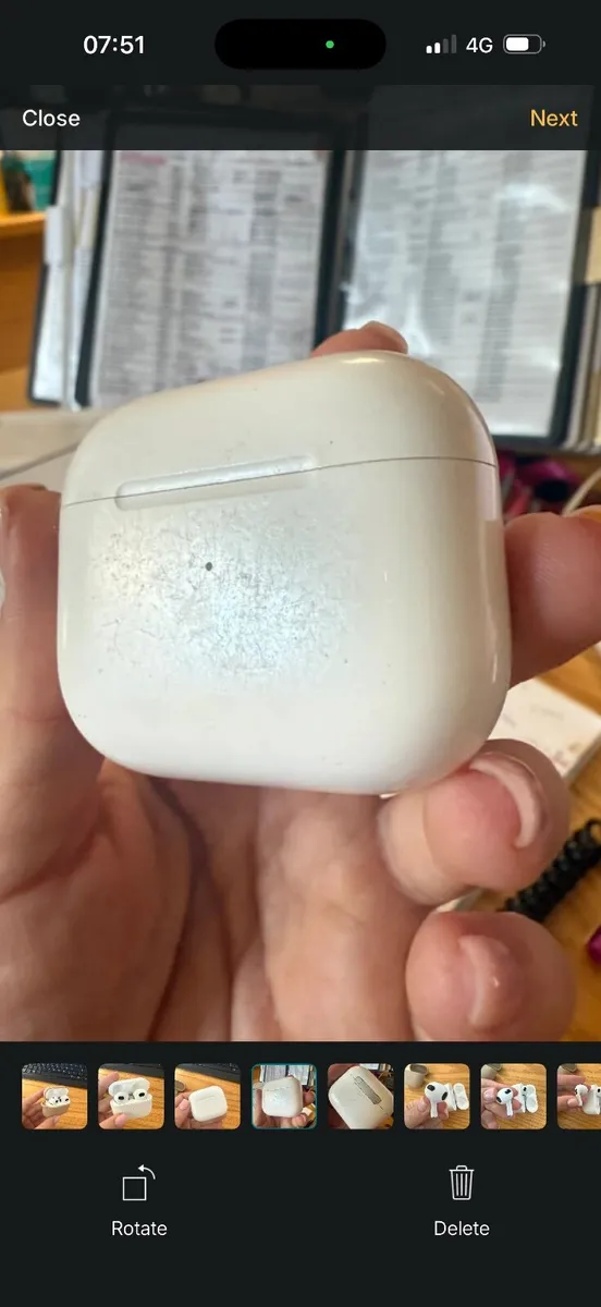 Apple AirPods - Image 3