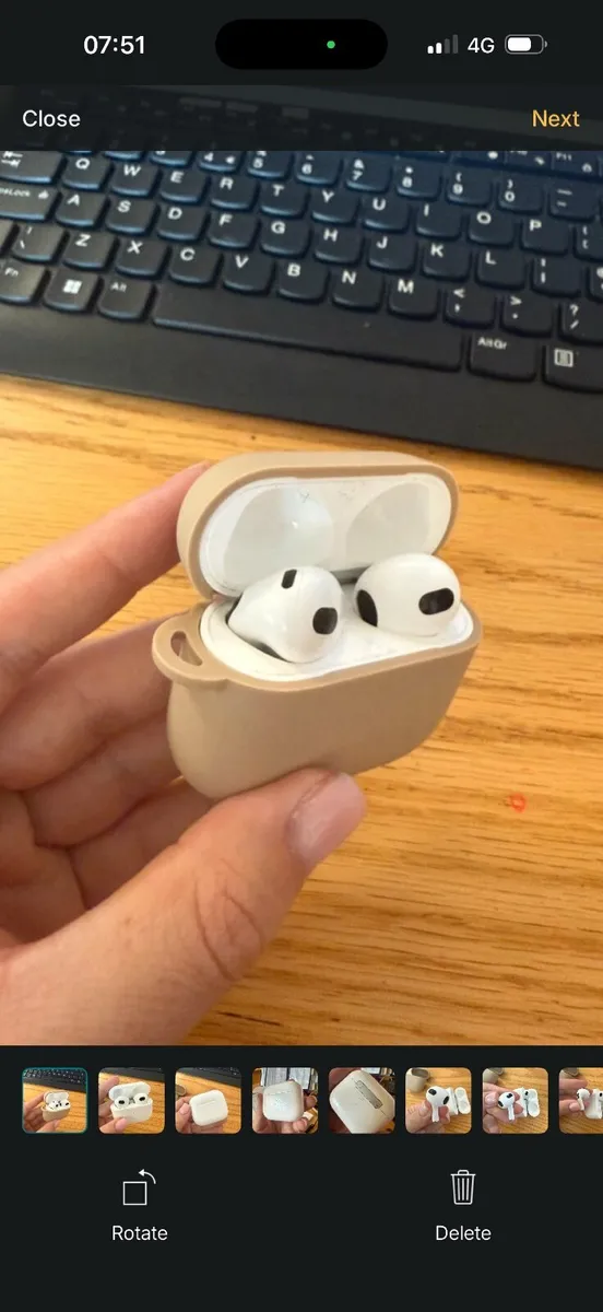 Apple AirPods - Image 1