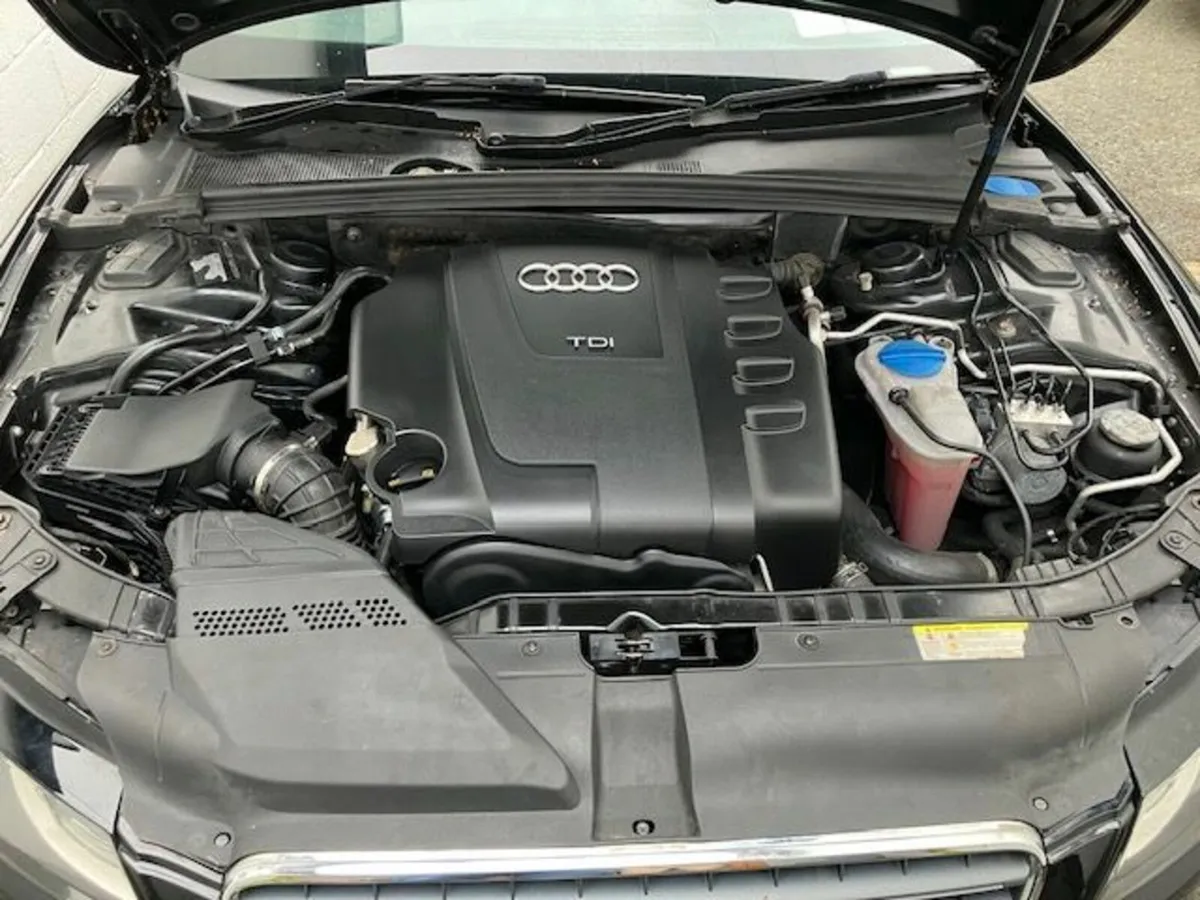 Audi A5 2010 - Image 2