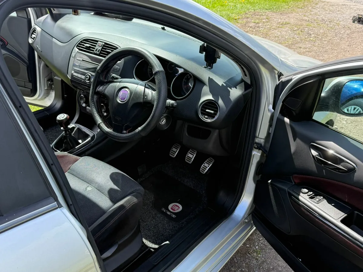 Fiat bravo Good condition - Image 3
