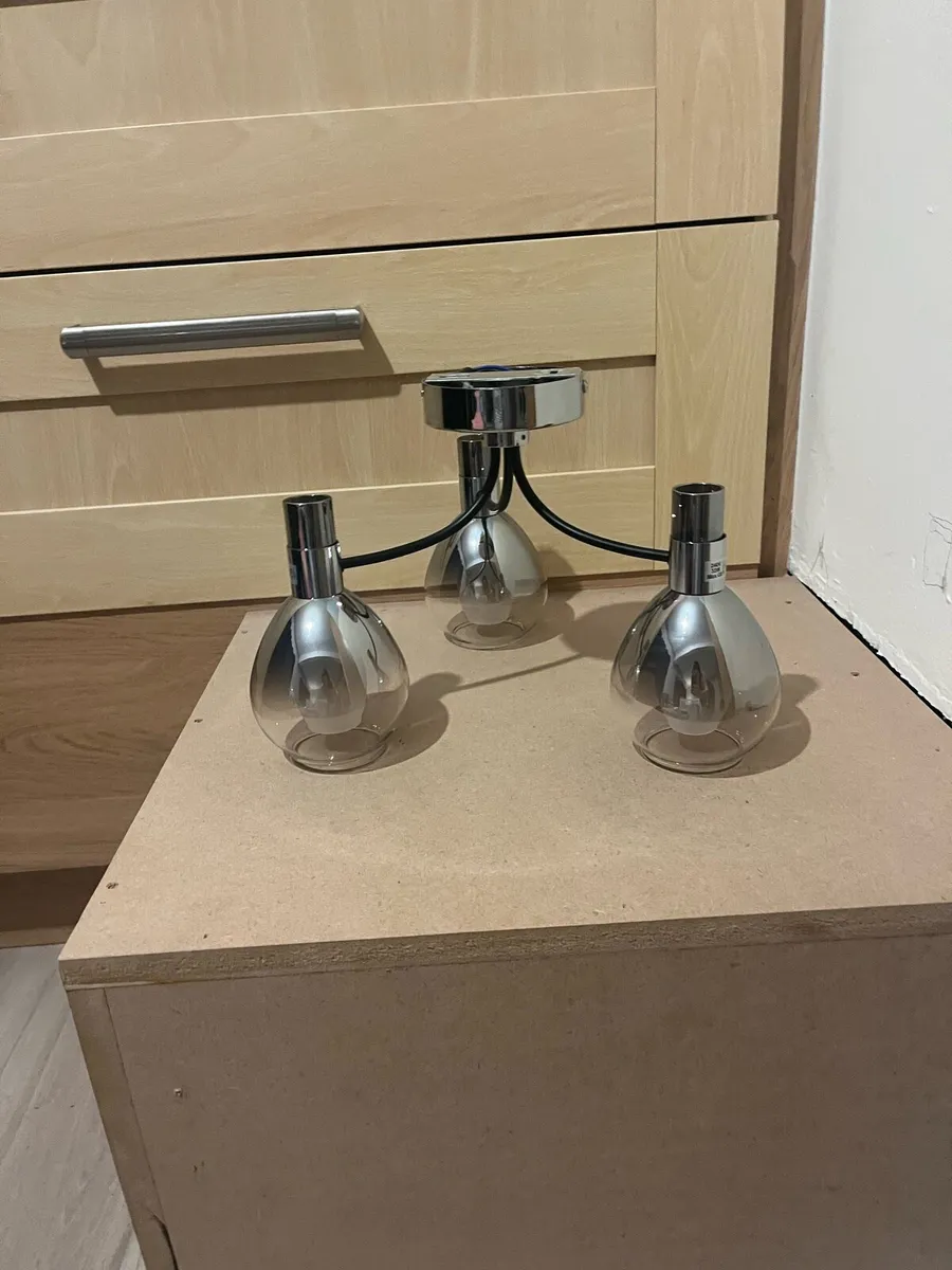 New light fitting - Image 3