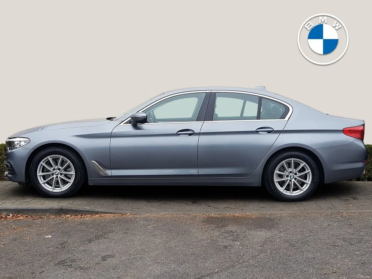BMW 5 Series 520d SE - Image 3