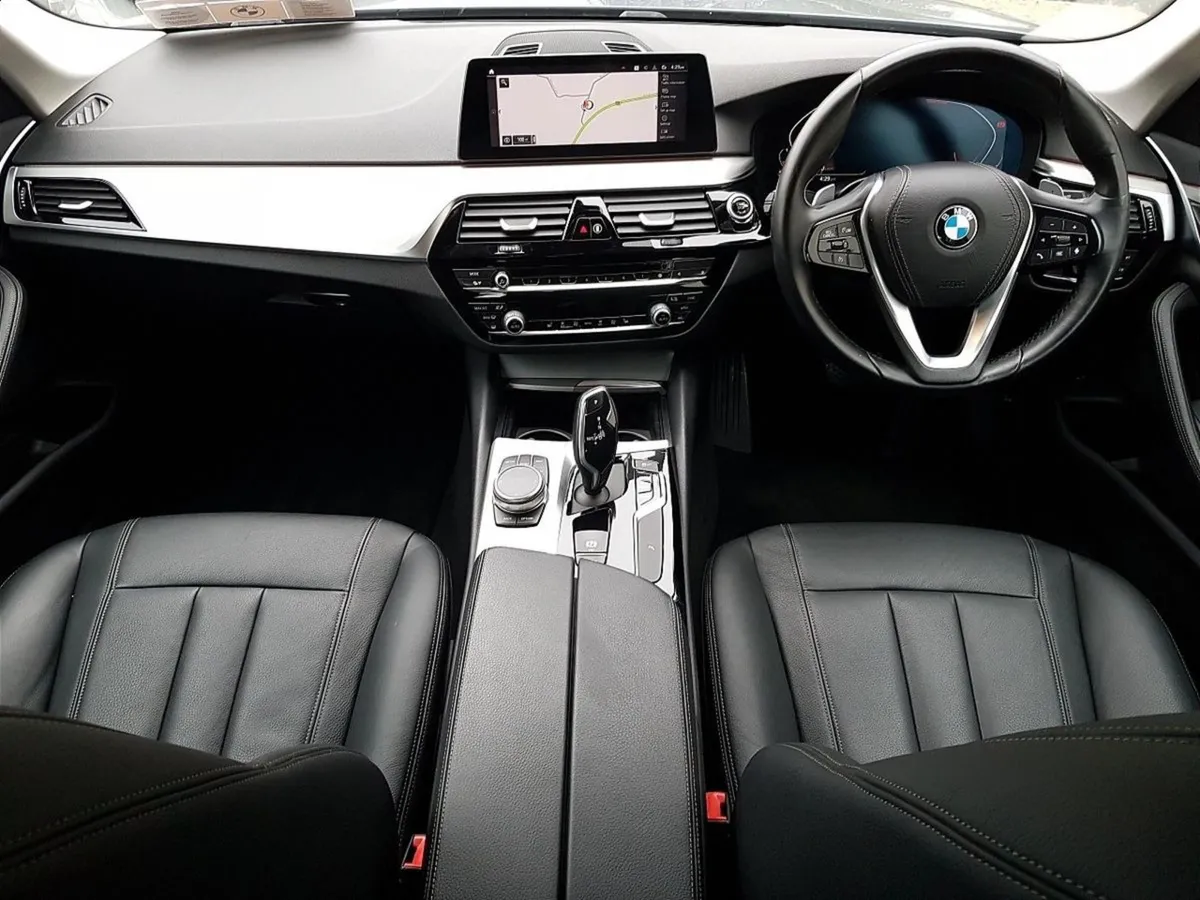 BMW 5 Series 520d SE - Image 4