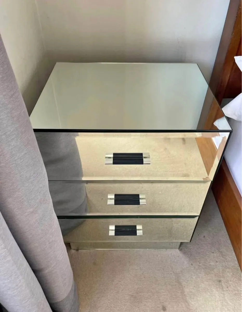 Mirrored bedside lockers - Image 1