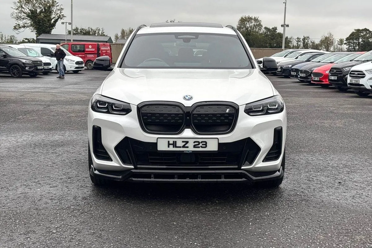 BMW iX3 80kwh M Sport Pro SUV 5dr Electric Auto ( - Image 4