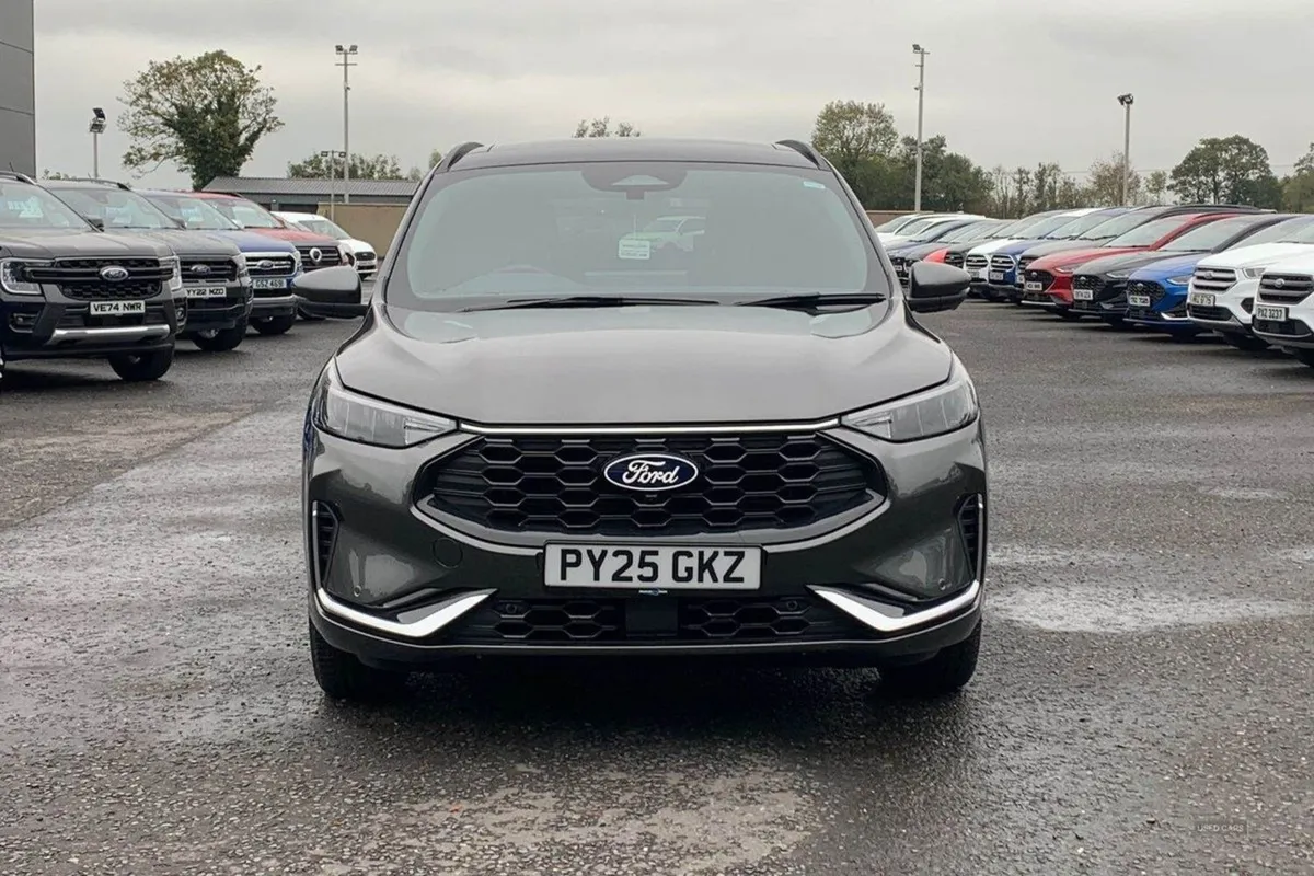 Ford Kuga 2.5h Fhev St-line X in Magnetic With On - Image 4