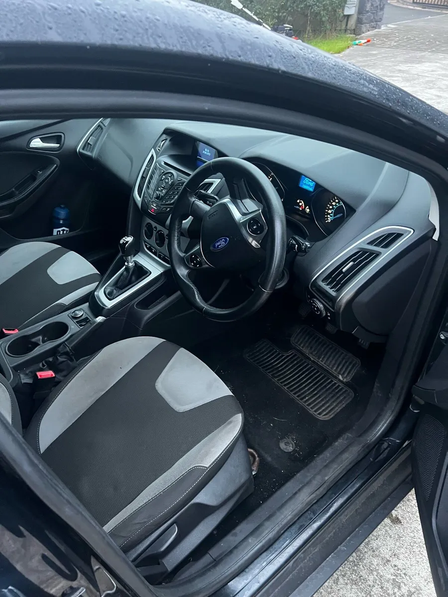 Ford focus 1.0 - Image 2