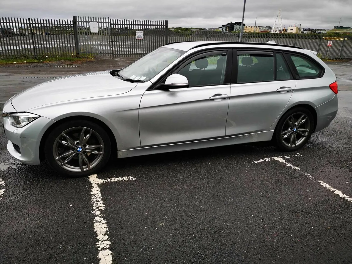 BMW 3-Series 2014 - Image 2