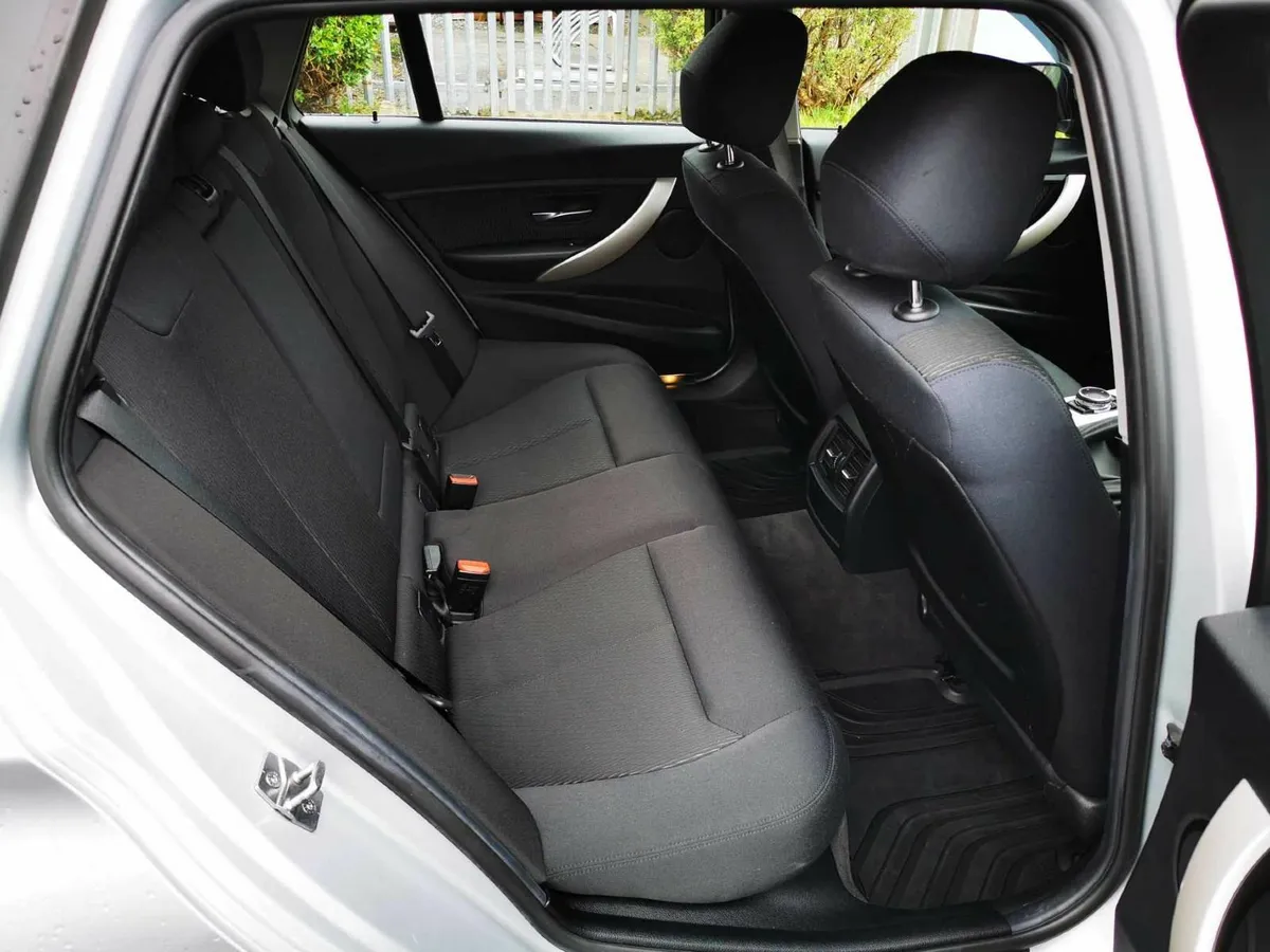 BMW 3-Series 2014 - Image 4
