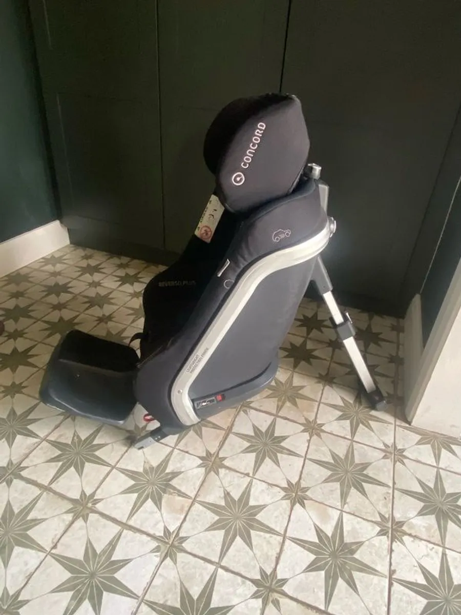 Concord Reverso Plus (Black) - Image 1