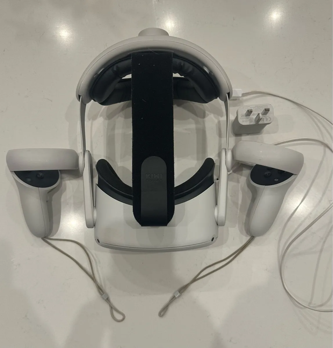 Meta Quest 2 VR - Image 2