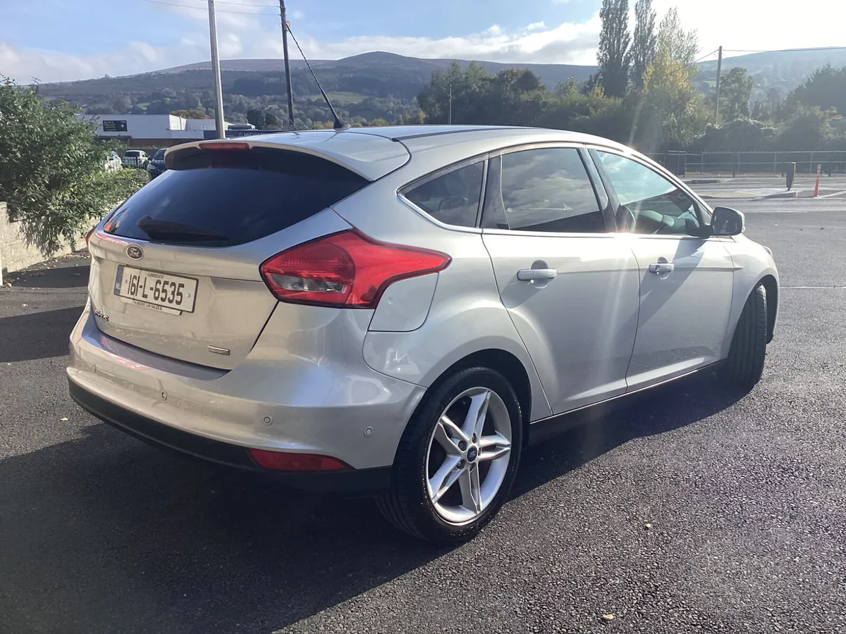 Ford Focus ** ONLY 36K  MLS * F.S.H - Image 4