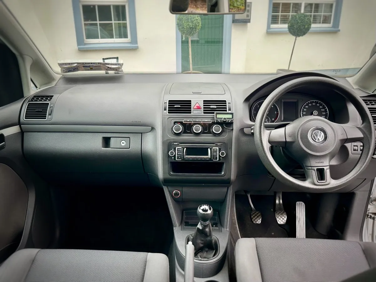 VW Touran 1.6 TDI - MPV 7 Seater - Image 4