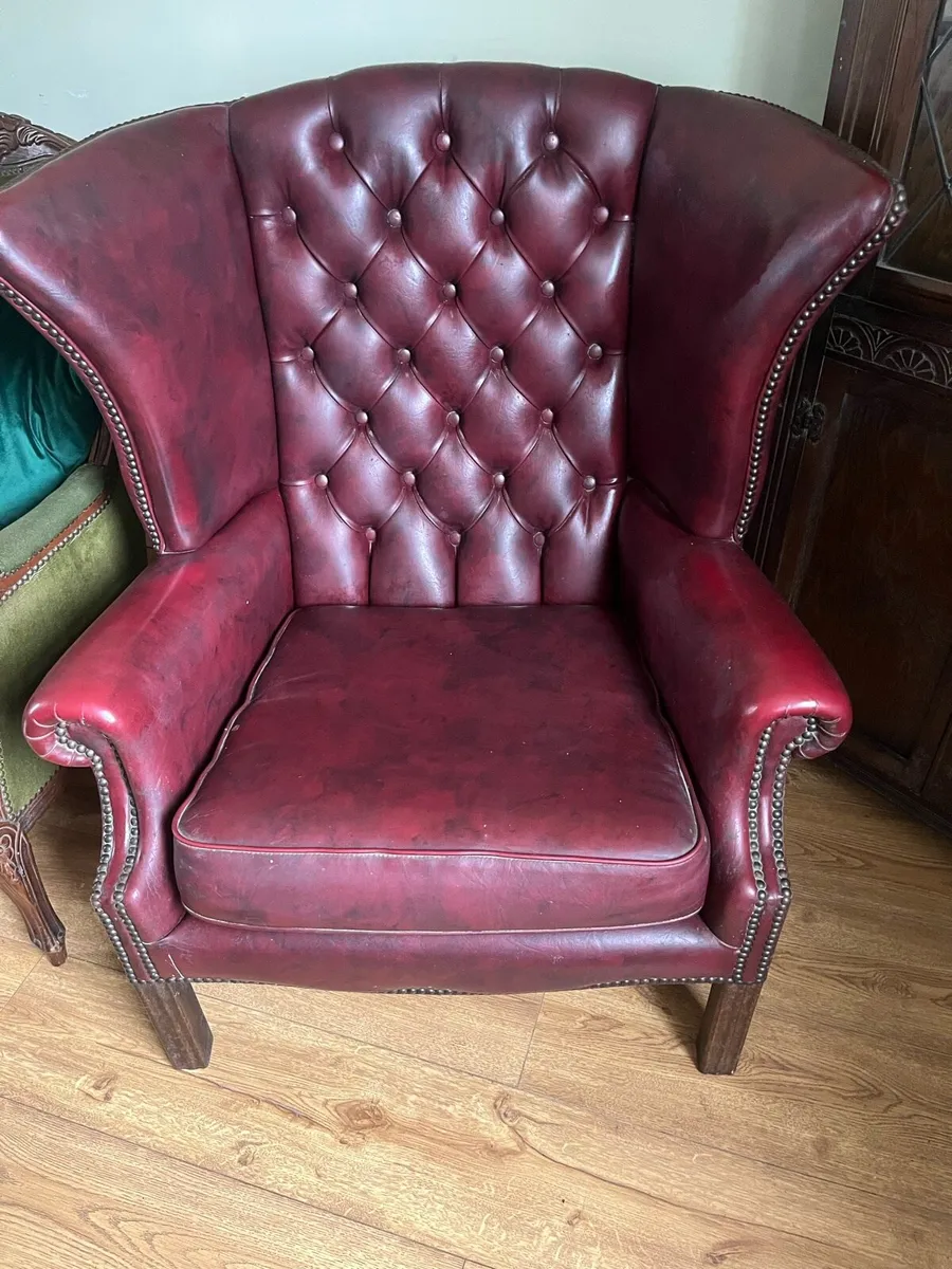 Chesterfield style chair - Image 1