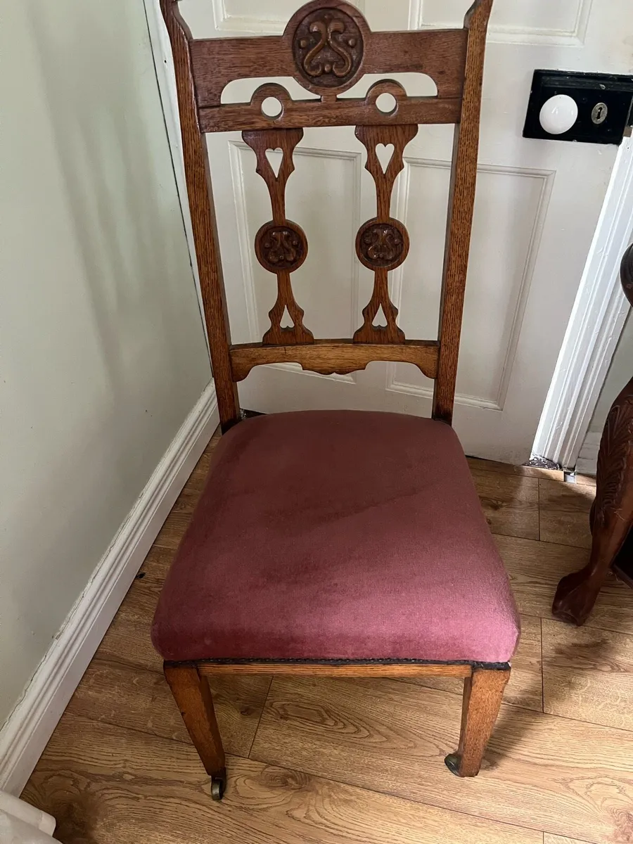 Antique chair - Image 1