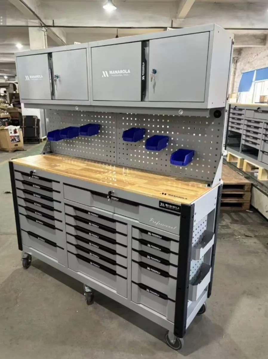 Manarola 68″ 17 Drawer Toolchest With 4 Upper Cabi - Image 4