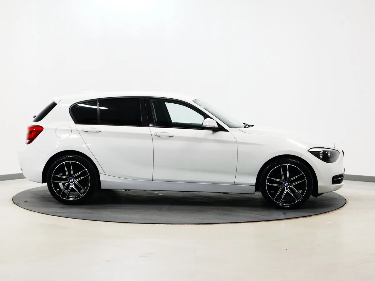 *98* 2015 BMW 118D SPORT - Image 3