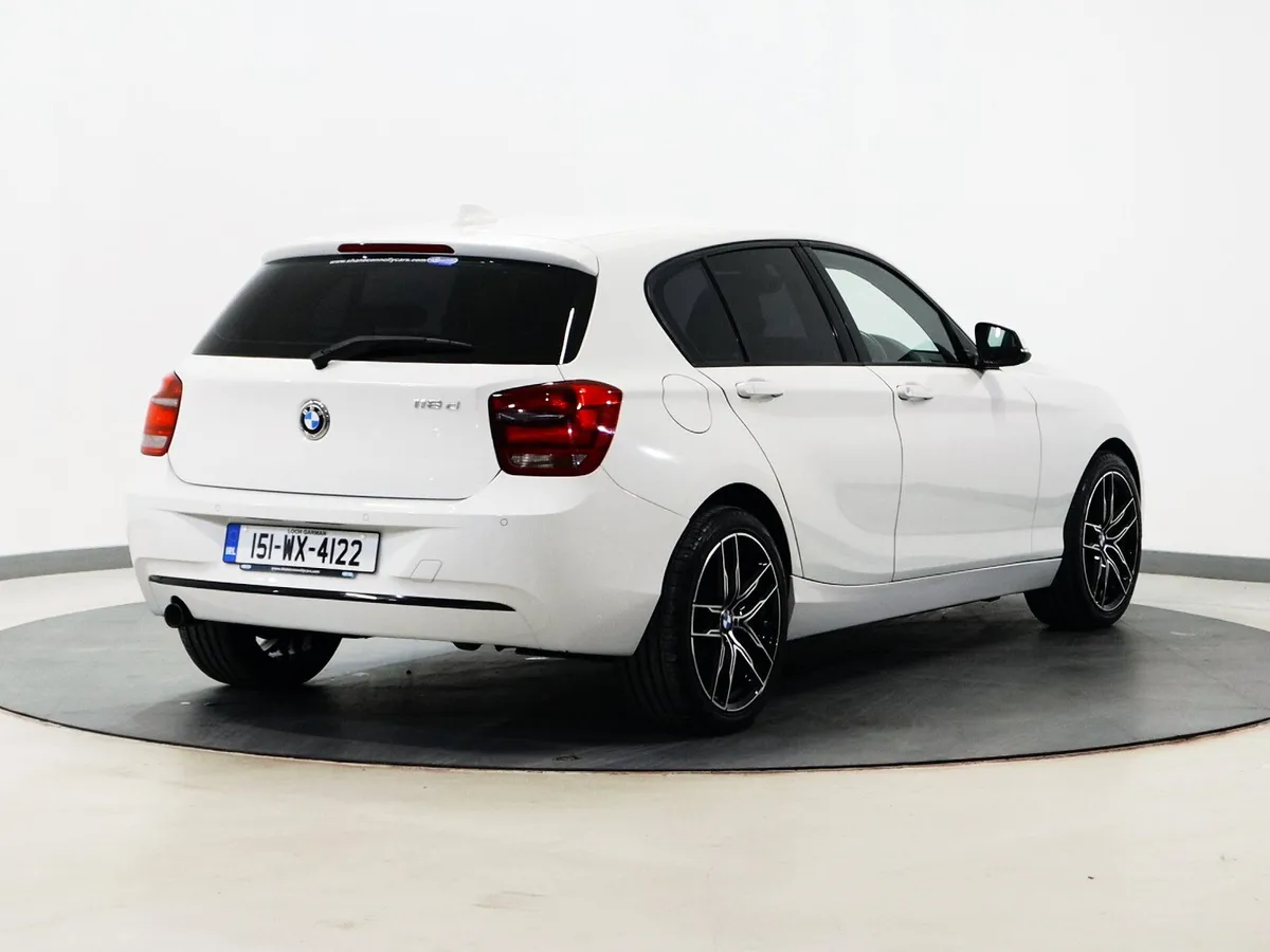 *98* 2015 BMW 118D SPORT - Image 4