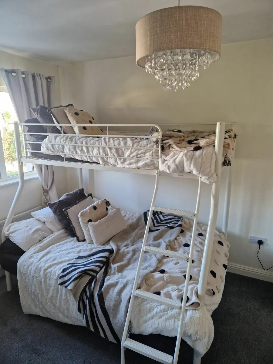 Bunk bed - Image 1