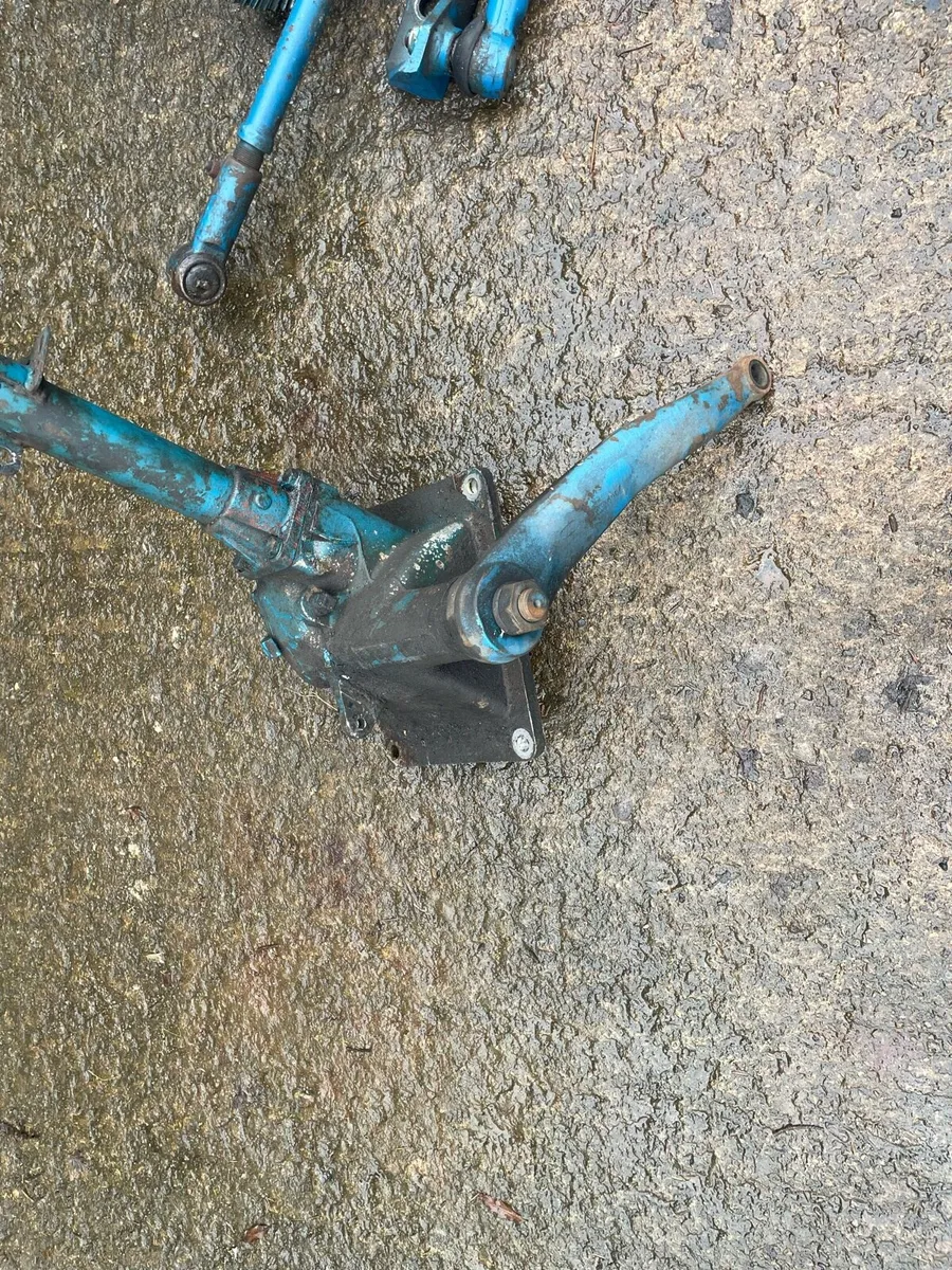 Ford 4000 Manual steering box - Image 1
