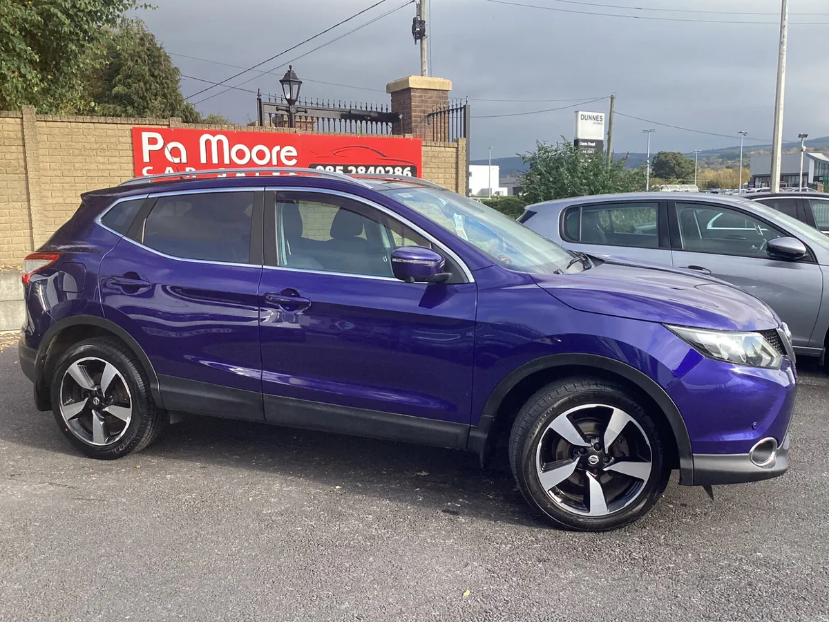 Nissan Qashqai ** CAMERA * SAT NAV - Image 3