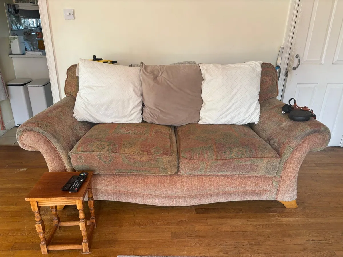 Couch and 2 armchairs - Image 1