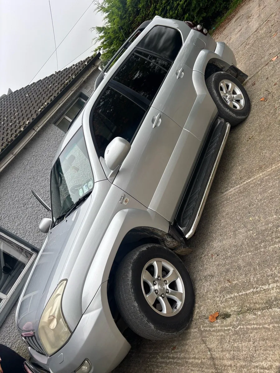 Land Cruiser Crew cab. Lwb - Image 3
