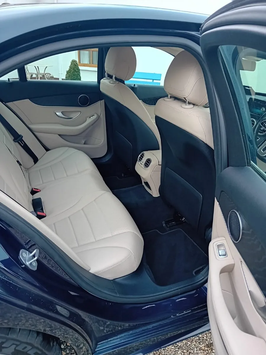 Mercedes-Benz C-Class 2019 - Image 2