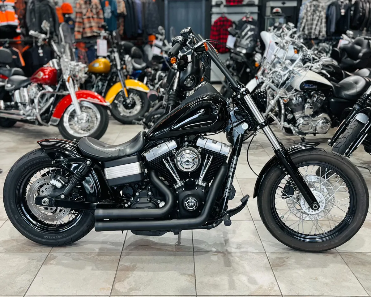 HARLEY-DAVIDSON STREET BOB - Image 1