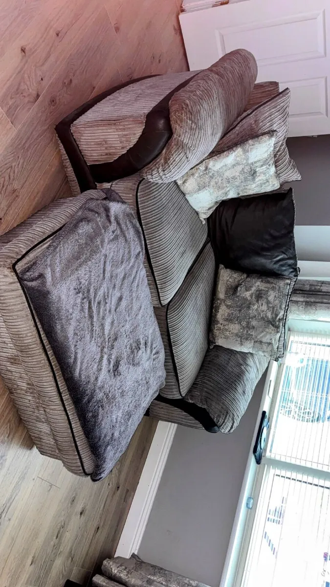 Corner sofa plus 2 seater - Image 3