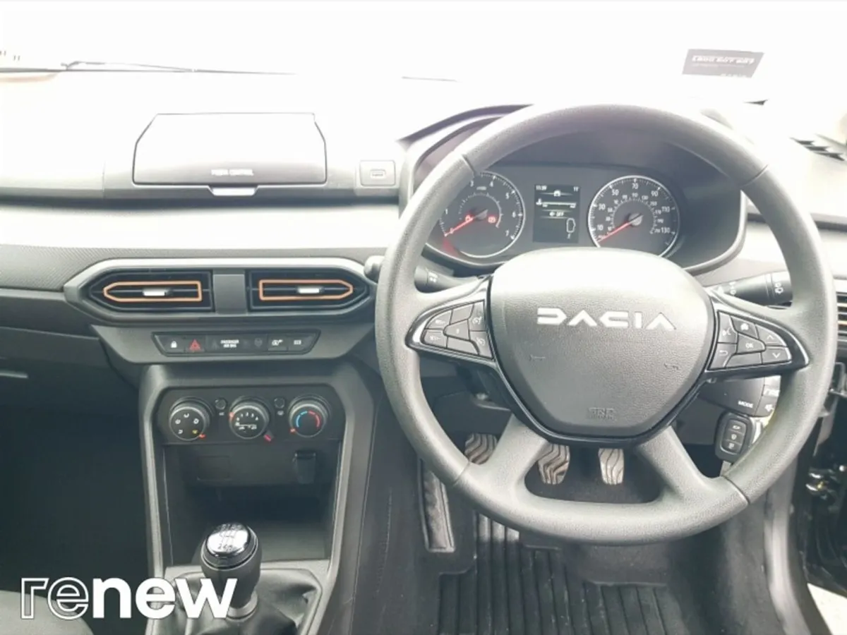 Dacia Sandero Stepway Essential - Image 2