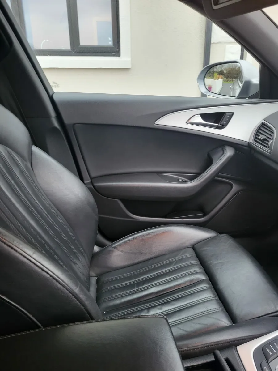 Car - Image 4