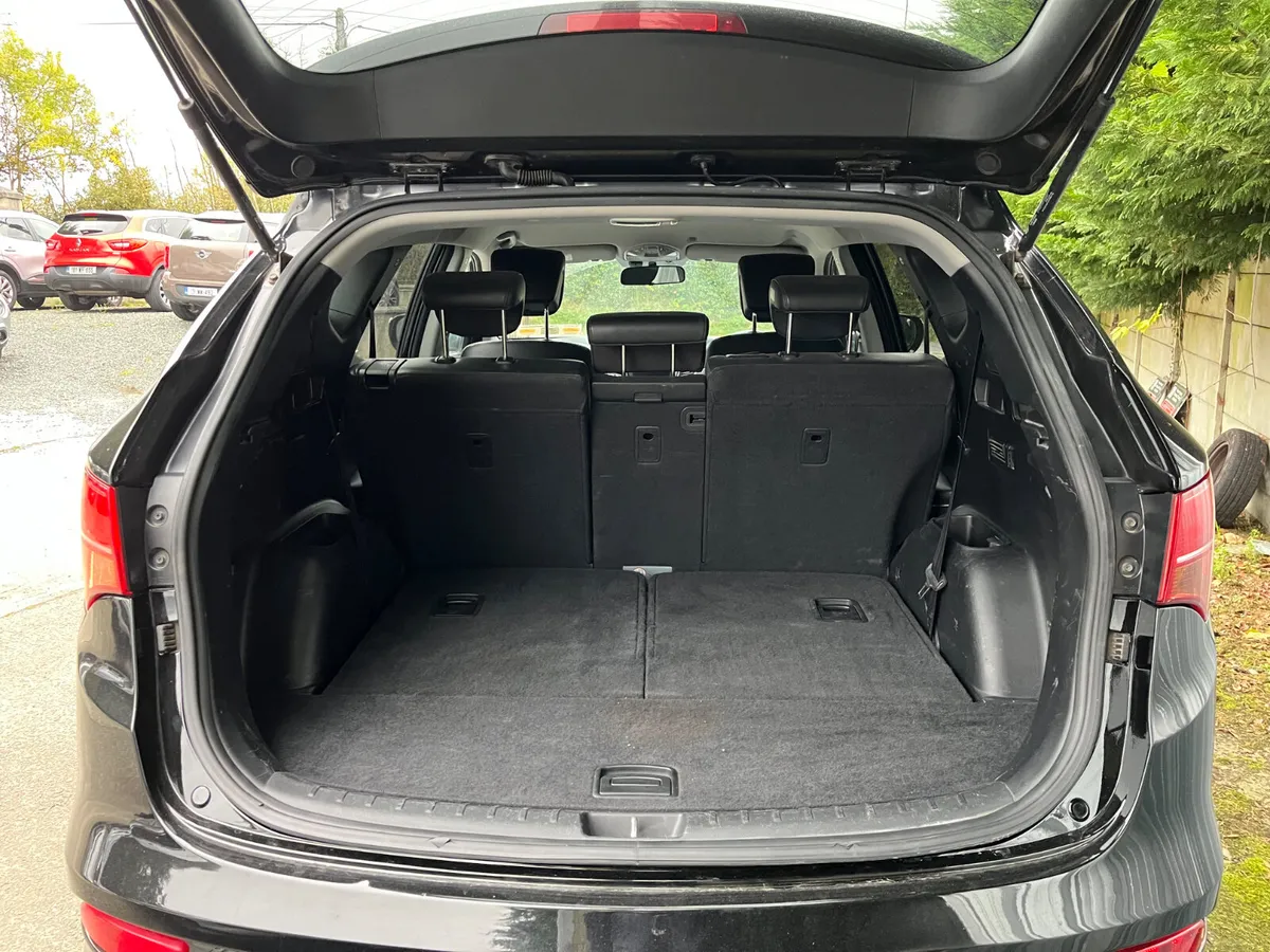 Hyundai Santa Fe 2014 - Image 4