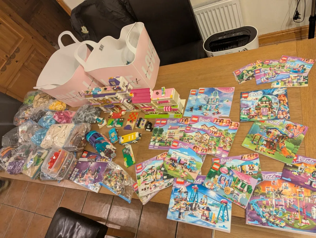 Lego bundle - Image 1