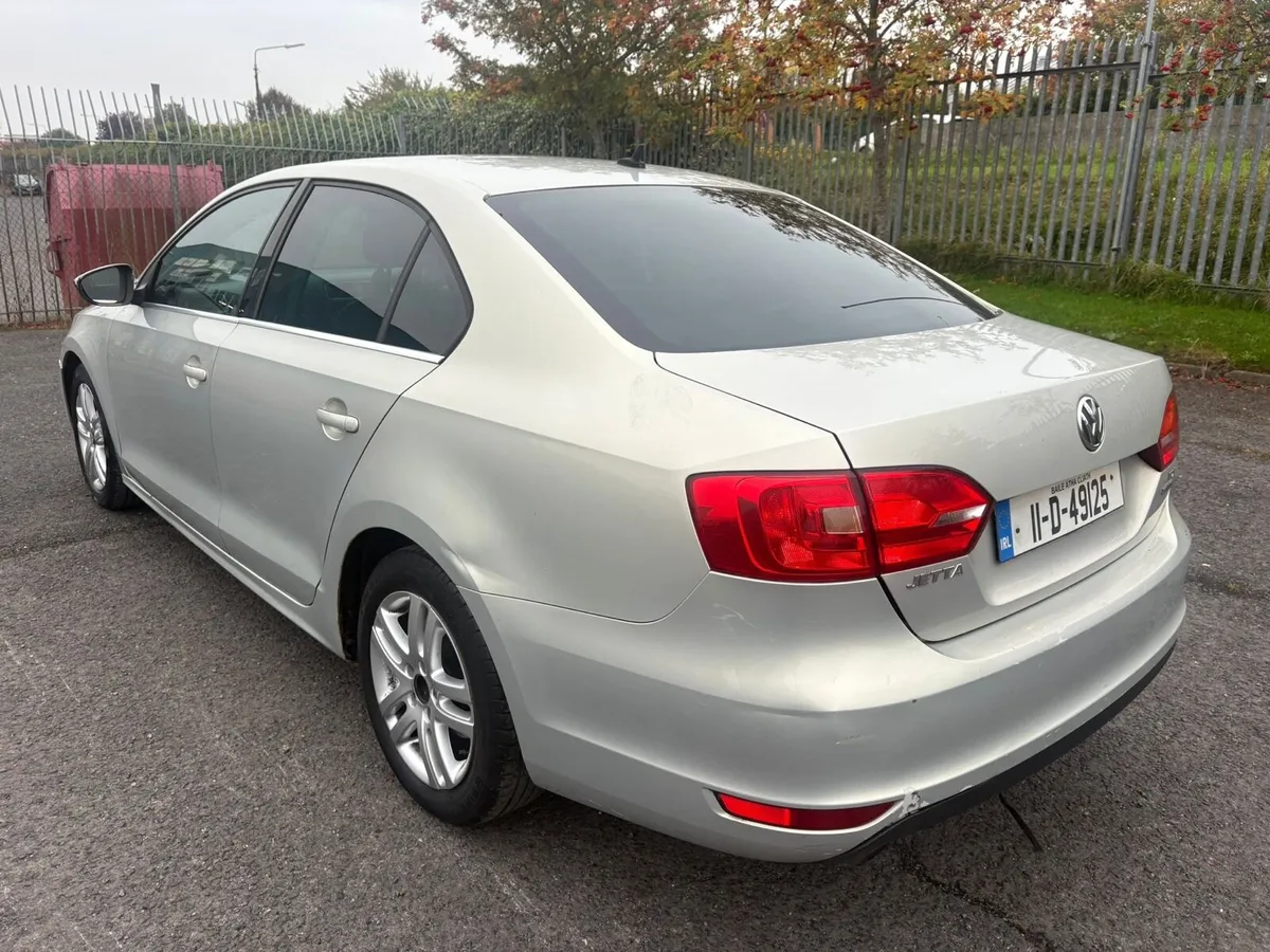 2011 Volkswagen Jetta 1.6TDI. - Image 4