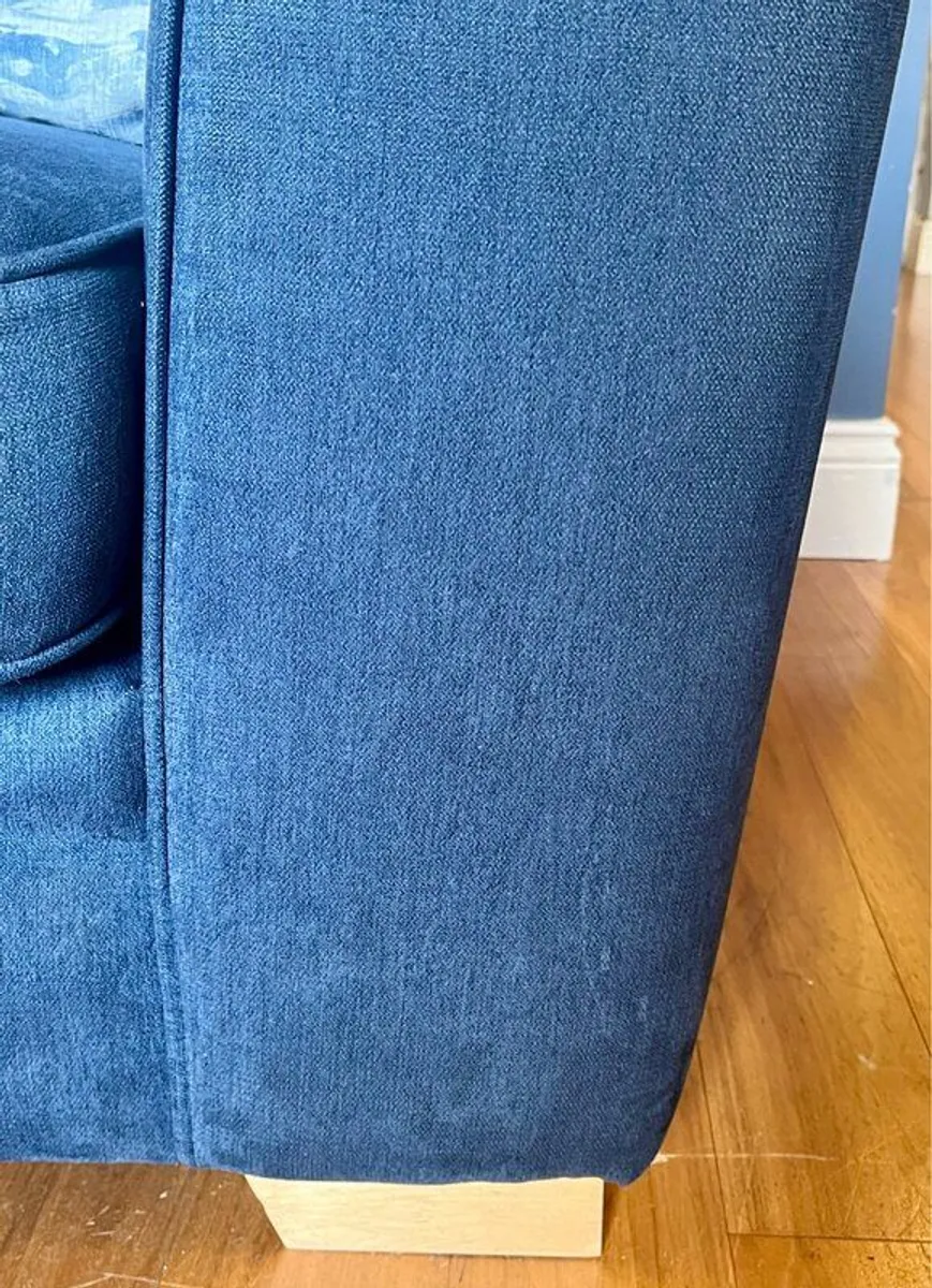 Navy couch 2 seater - Image 2