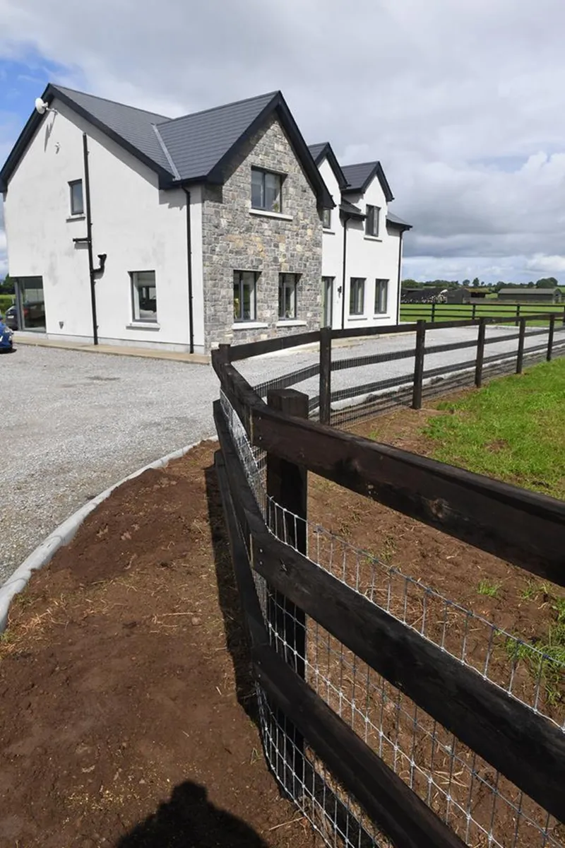 DURO2 POST AND RAIL AND FRS TINAHELY - Image 1