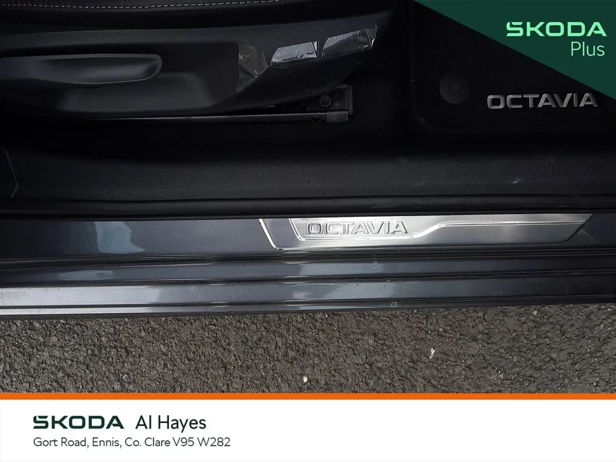Skoda Octavia  outrageous Spec alcantara Leather - Image 3