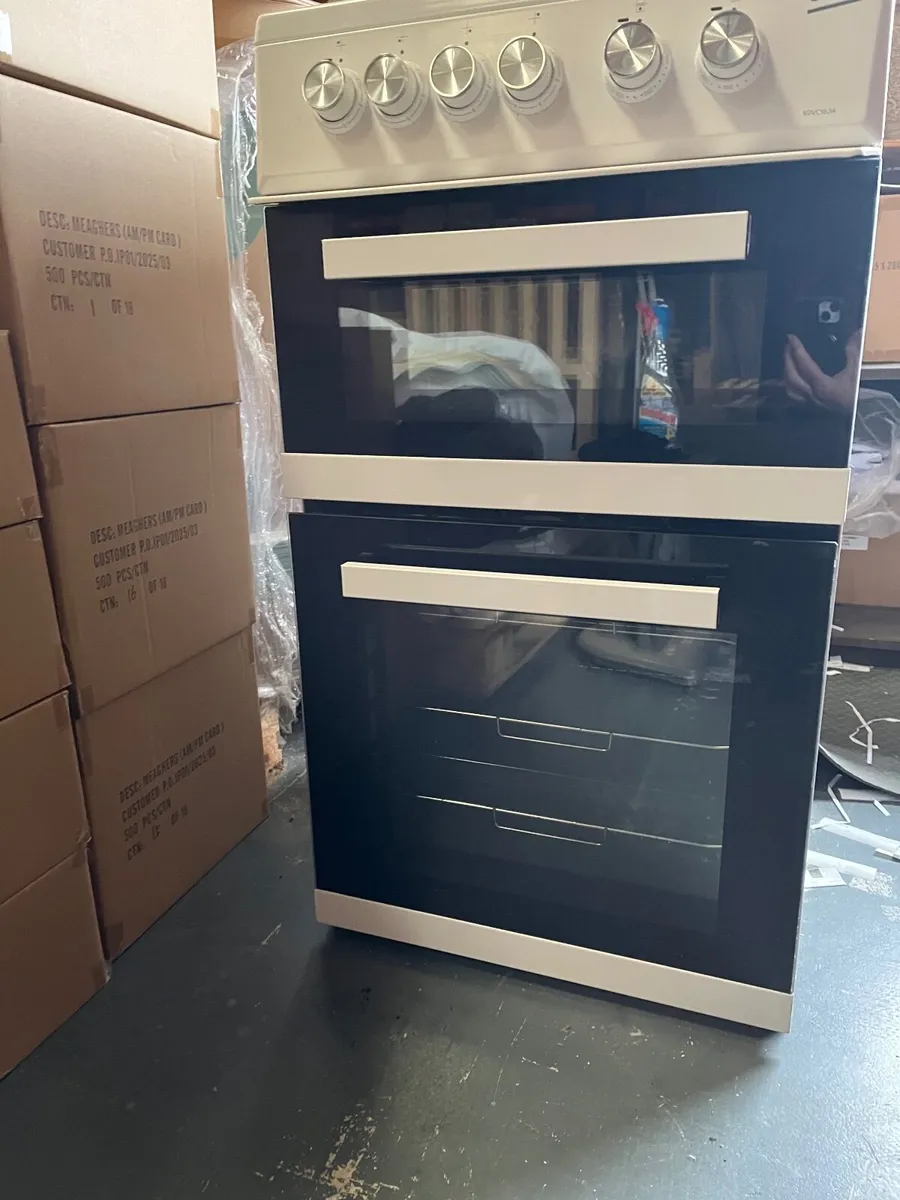 Free standing electric cooker - Image 2