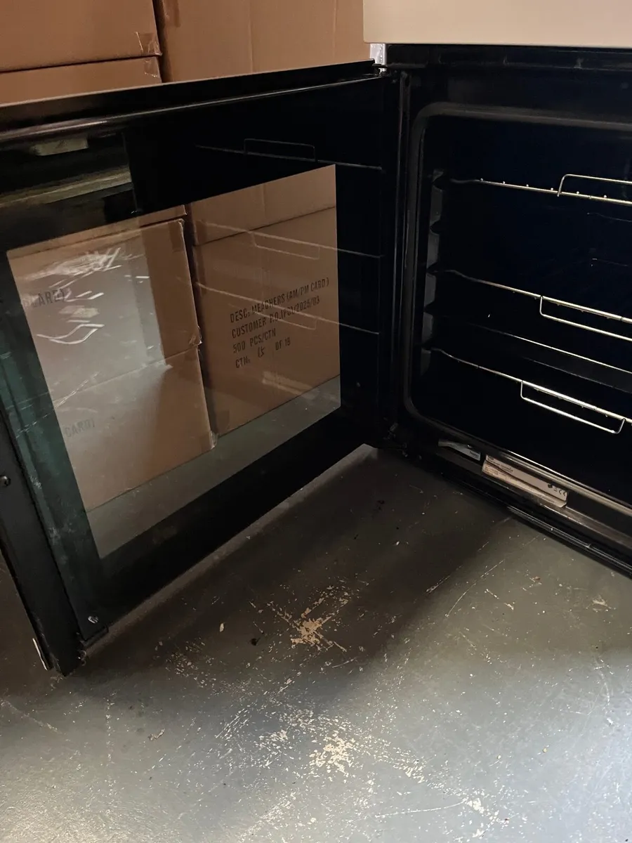 Free standing electric cooker - Image 4
