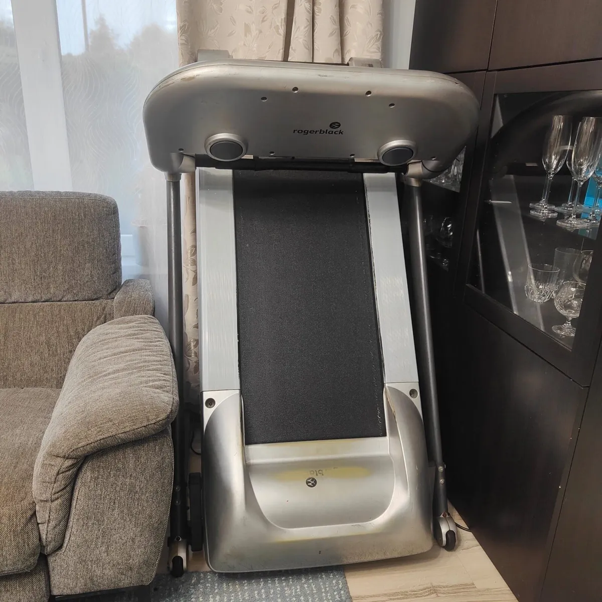 treadmill - Image 1