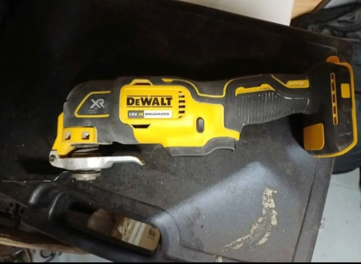Dewalt multitool